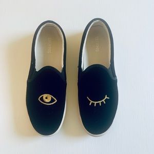 soludos ibiza black winking eye slip on sneaker